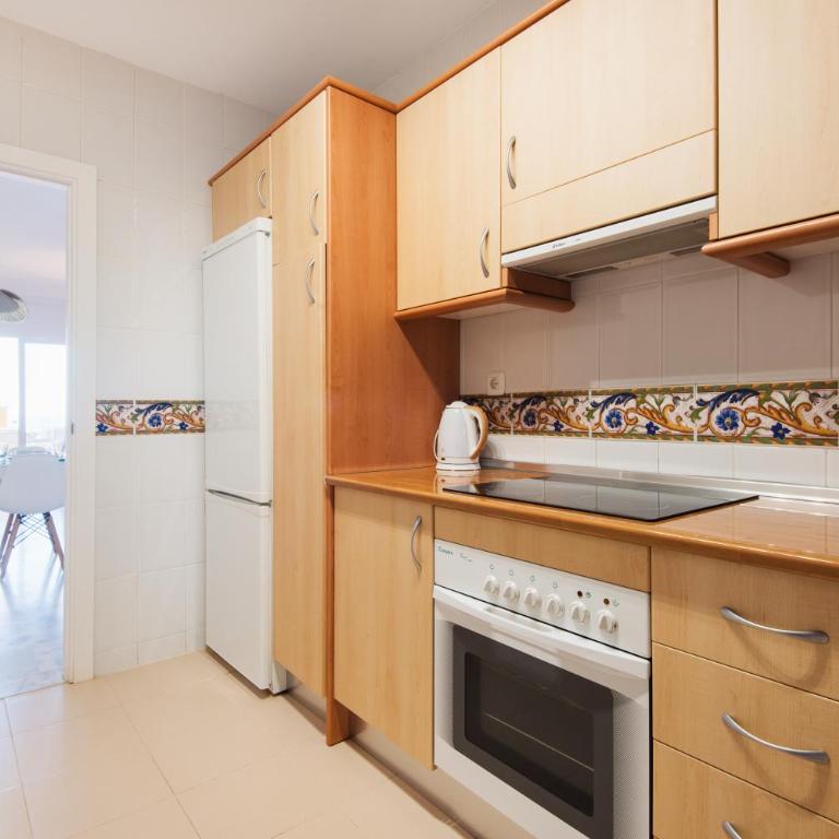 RentAndHomes Reserva de Marbella - Two-Bedroom Apartment with Balcony and Terrace - 30
