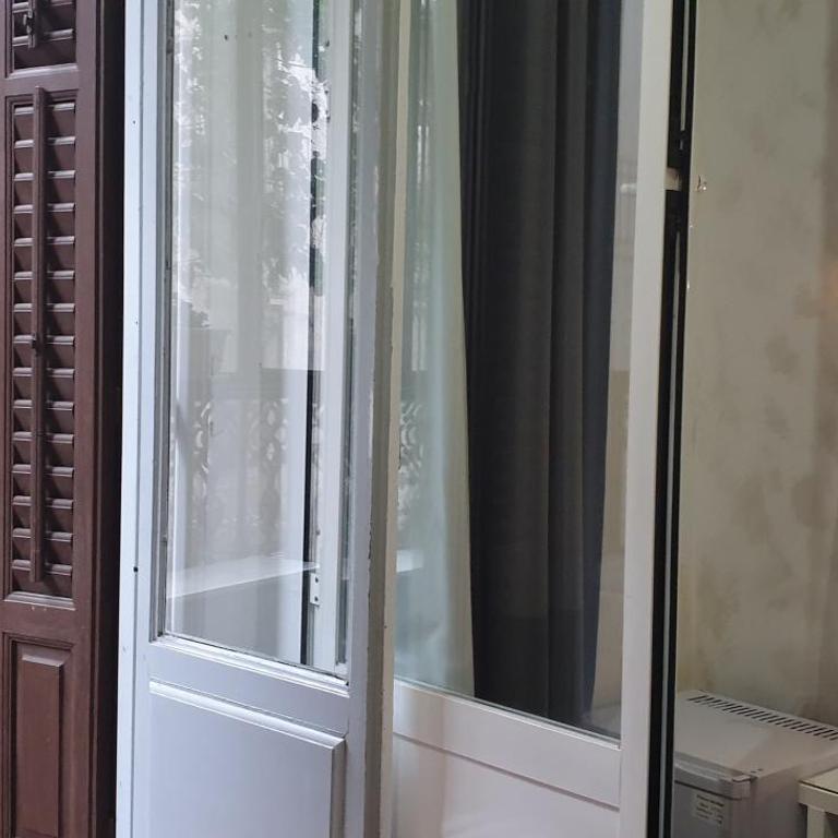 Hostal Las Fuentes - Superior Double Room with Parking - 8