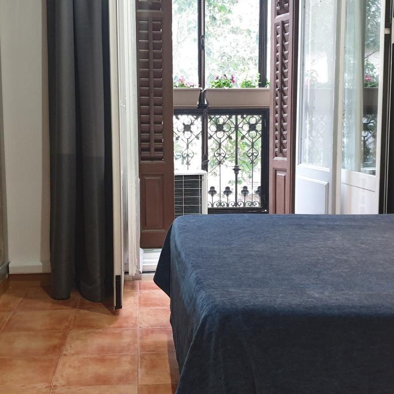 Hostal Las Fuentes - Superior Double Room with Parking - 9