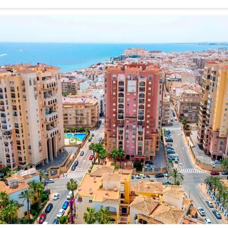 Klebis Holiday Torrevieja - Two-Bedroom Apartment - 13