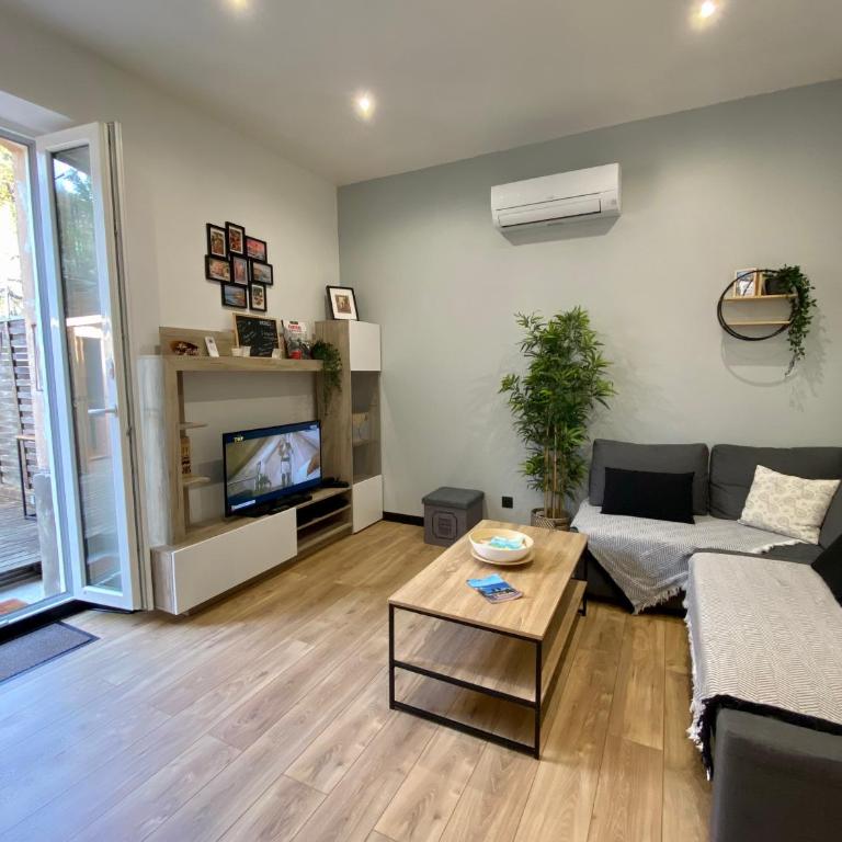 Charmant Petit studio proche Centre et Plage - Apartamento de 1 dormitorio con terraza - 6