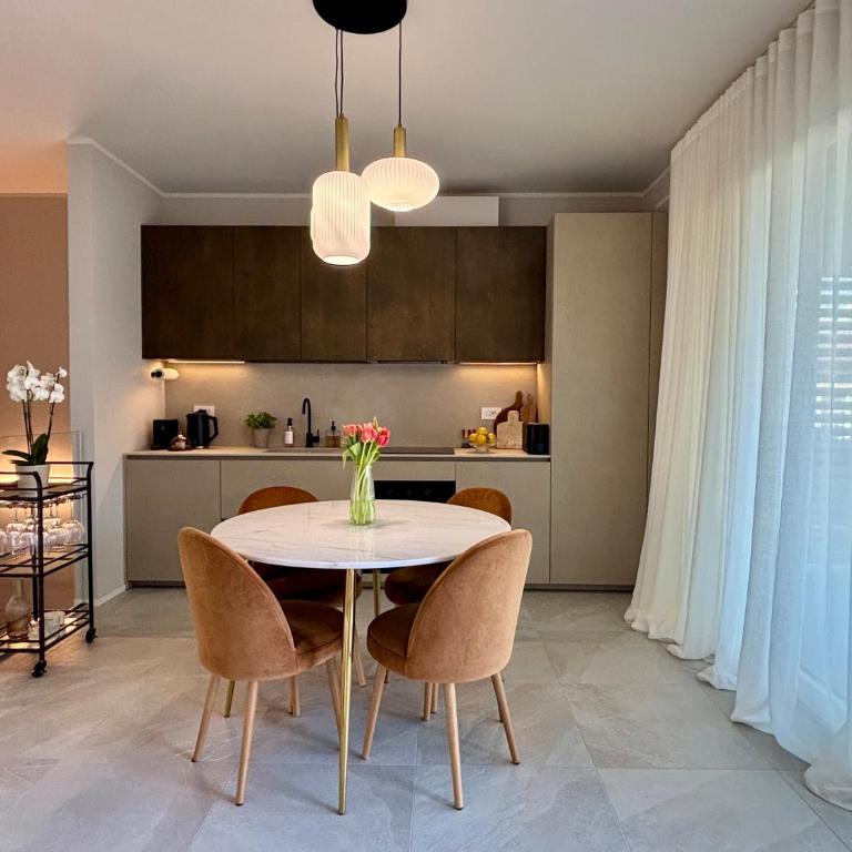Sole Suites at Lago Dorato, Luxury, Lake View - Appartamento Deluxe con 2 Camere da Letto - 16