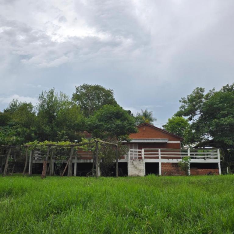 Casa de campo con arroyo en Obligado - Itapúa - Casa de 3 dormitorios - 1
