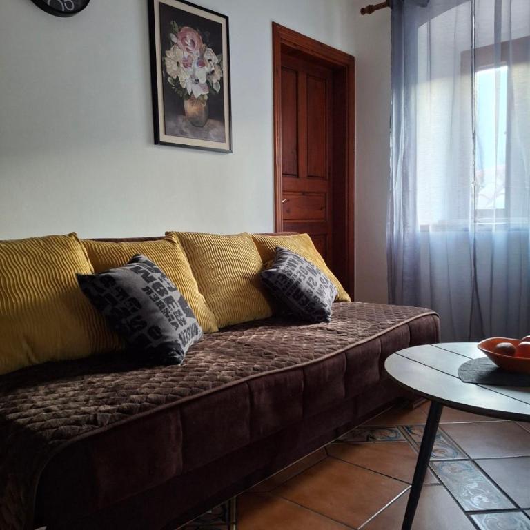 Romantic Escape - Stunning Rooftop Views - Old Town - One-Bedroom Apartment - 18
