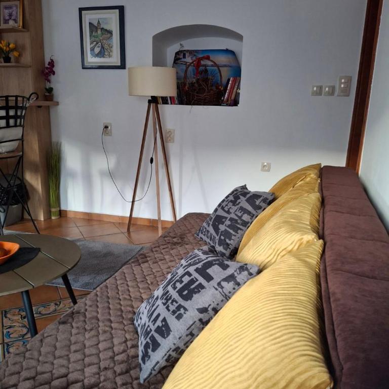 Romantic Escape - Stunning Rooftop Views - Old Town - One-Bedroom Apartment - 20