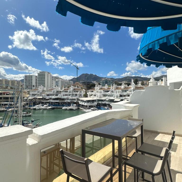 Wonderful Apartment in Puerto Marina - Two-Bedroom Apartment - 31