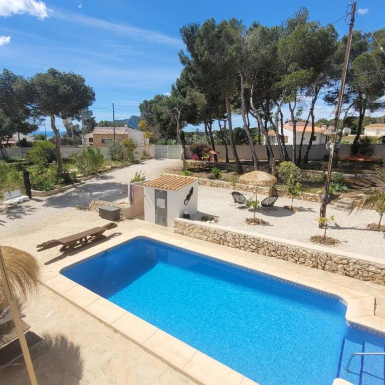 Casa Caledonia - Appartement dans villa avec jardin arboré et piscine à 500 M de la mer - Apartamento - Planta baja - 2