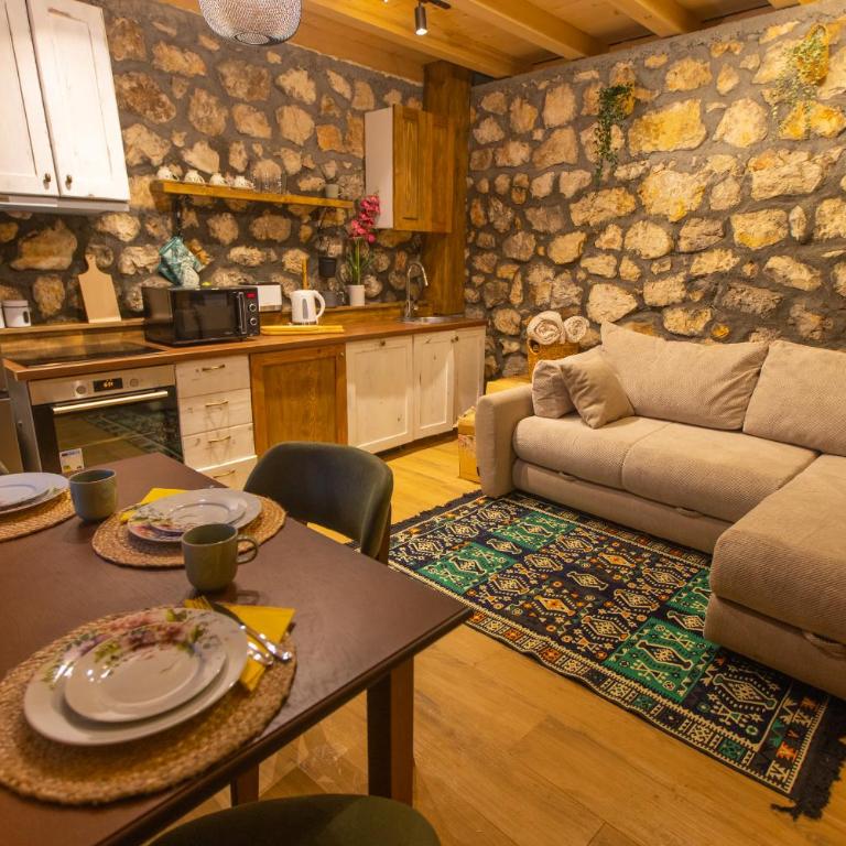 Arhetip, Djedova Villa - Chalet - 2