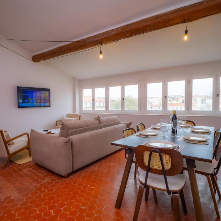 #401 Heart of Vieil Antibes - Place Nationale-High-End Newly Renovated & Furnished Appartment - Appartement 2 Chambres - 12