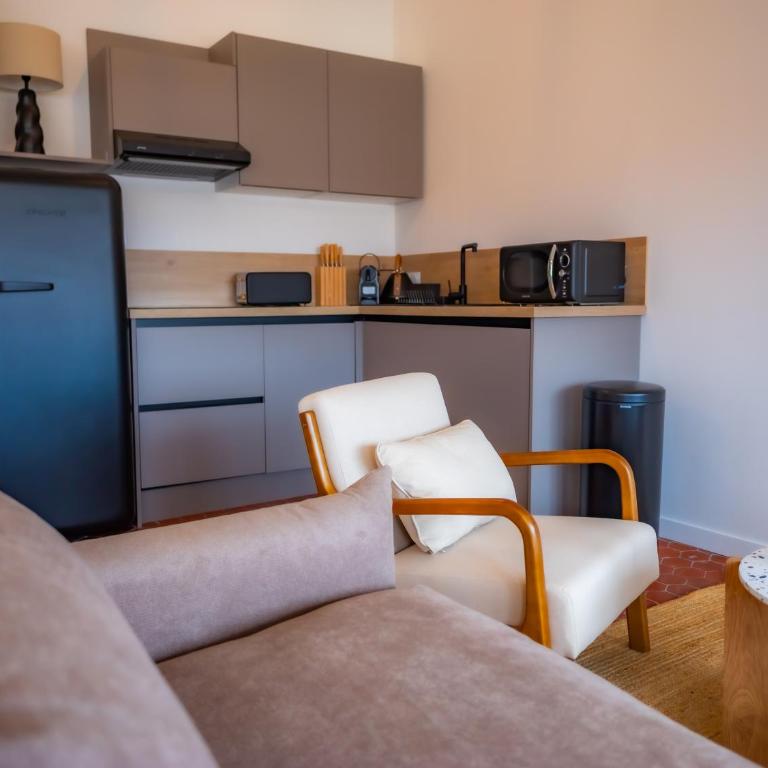 #401 Heart of Vieil Antibes - Place Nationale-High-End Newly Renovated & Furnished Appartment - Appartement 2 Chambres - 6