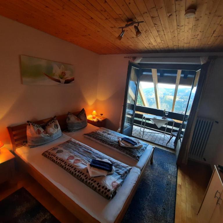 Seetalerhütte - Doppelzimmer mit Balkon - 1
