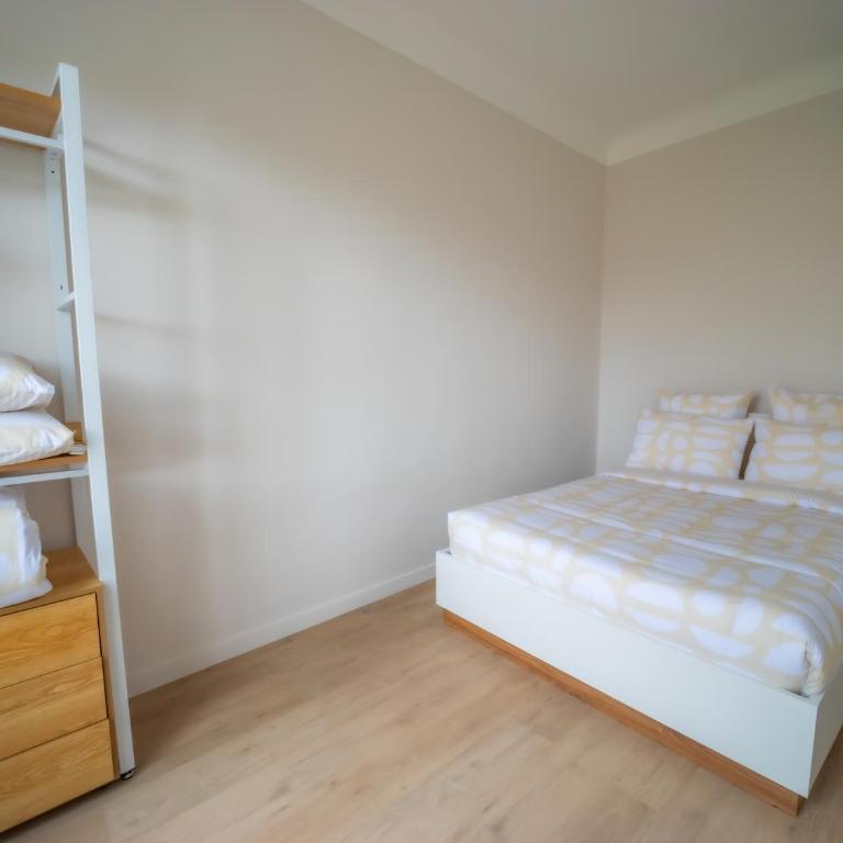 #301- Heart of Vieil Antibes - Place Nationale-High-End Newly Renovated & Furnished Appartment - Appartement 2 Chambres - 16