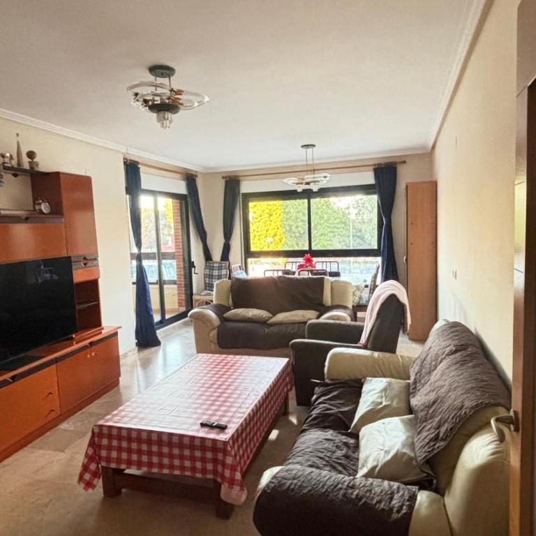 Piso cercano al puerto - Apartamento de 3 dormitorios - 1