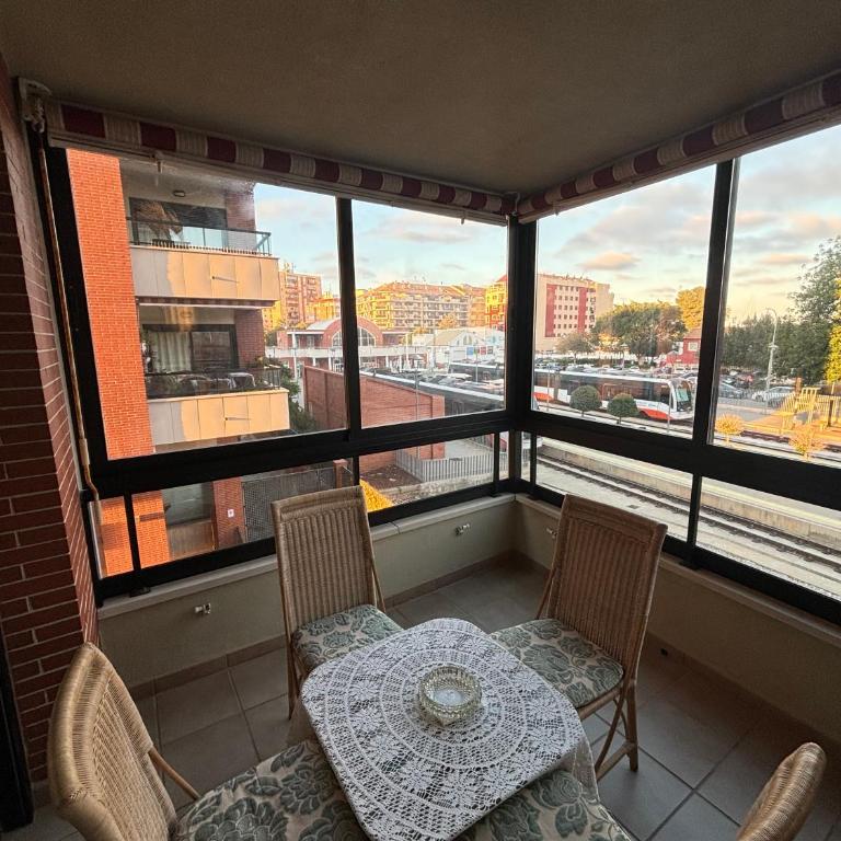 Piso cercano al puerto - Apartamento de 3 dormitorios - 2