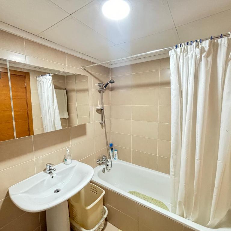 Piso cercano al puerto - Apartamento de 3 dormitorios - 7