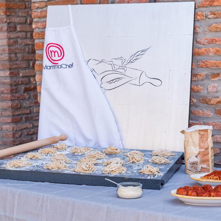 La Corte Rooms and Home Restaurant - free parking - 10 minutes to the lake and centre - Camera Quadrupla con Balcone - 12