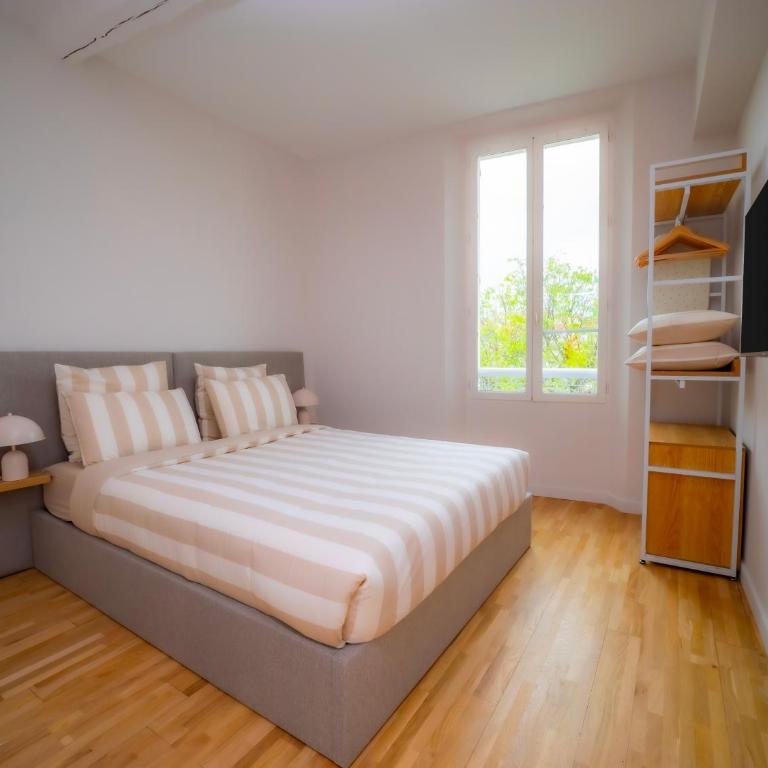 #201-Heart of Vieil Antibes - Place Nationale-High-End Newly Renovated & Furnished Appartment - Appartement 2 Chambres - 8