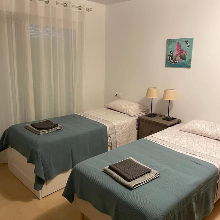BEL APPARTEMENT REZ De CHAUSSEE AVEC DOUBLE TERRASSE FACE AU LAC ET AU GOLF - Apartamento de 2 dormitorios - 16