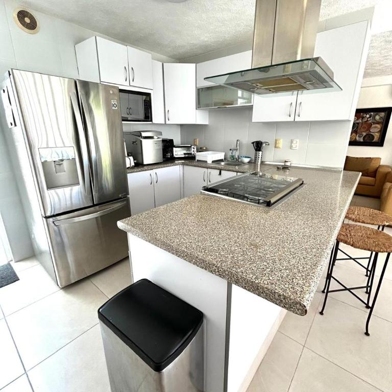 Luxurios house, pool and beach YOUR OASIS - Villa - 9