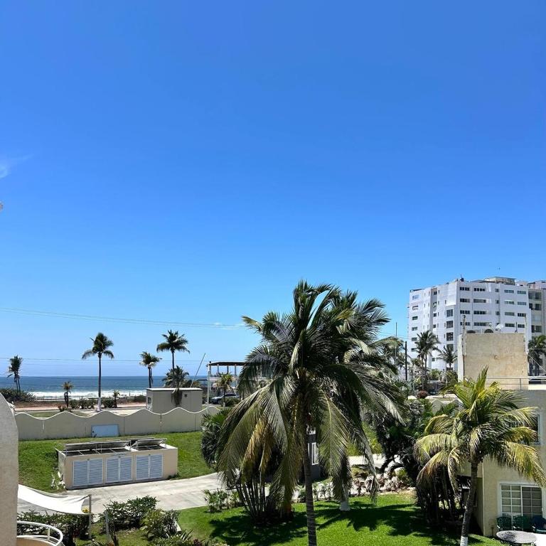 Luxurios house, pool and beach YOUR OASIS - Villa - 24