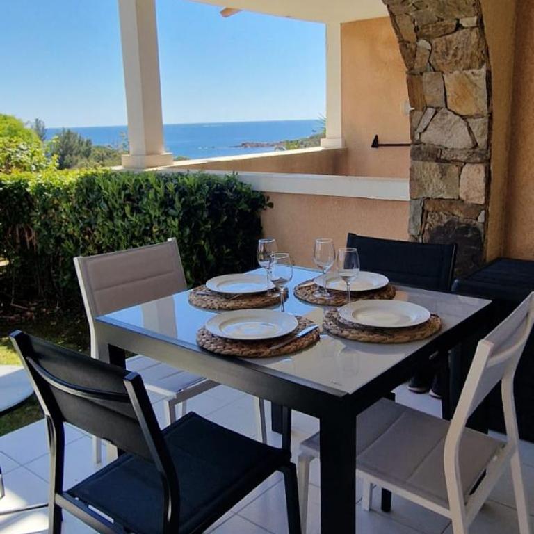T2 Saint-Raphaël, Cap Esterel village, vue mer, rez de jardin - Apartment mit 1 Schlafzimmer - 53