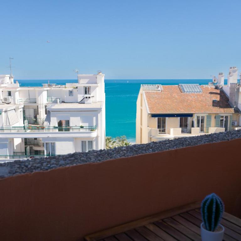 Le Sunrise - Appartement 2 Chambres avec Balcon et Vue sur la Mer - 3