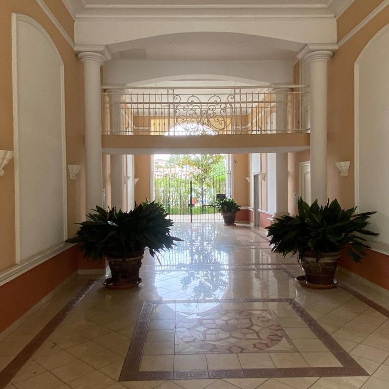 Lake View Apartment with Private Garden& Parking, Residence Pool & Tennis Court - Appartement 1 Chambre - Vue sur Lac - 9