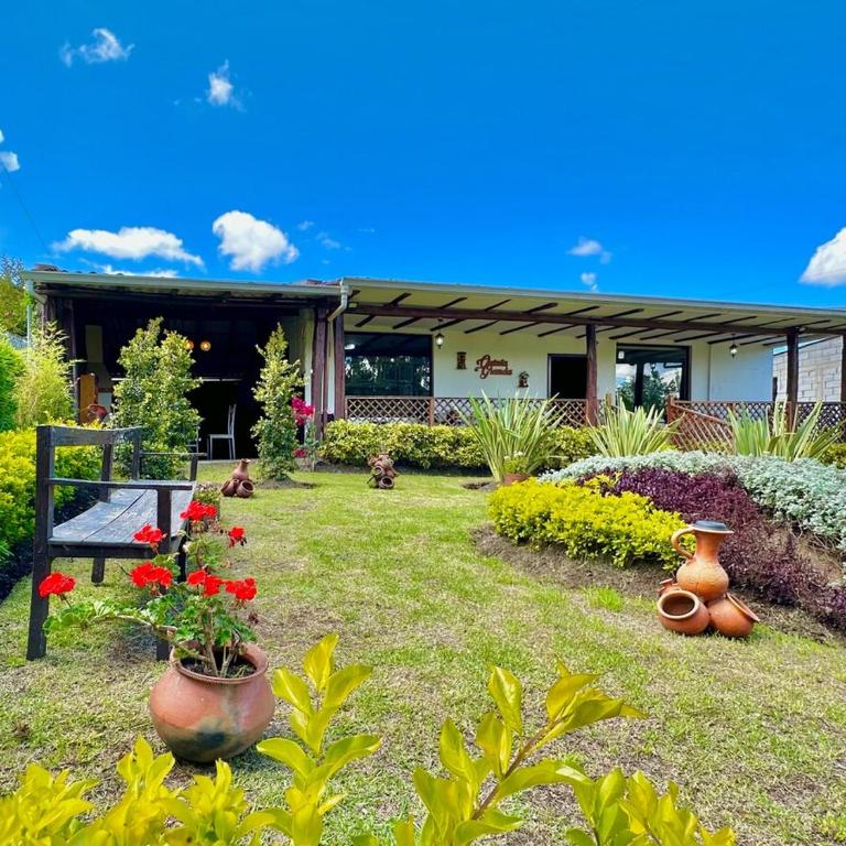 Acogedora cabaña de 2hab, 2bañ y BBQ, garajes, WiFi - Casa de 3 dormitorios - 1