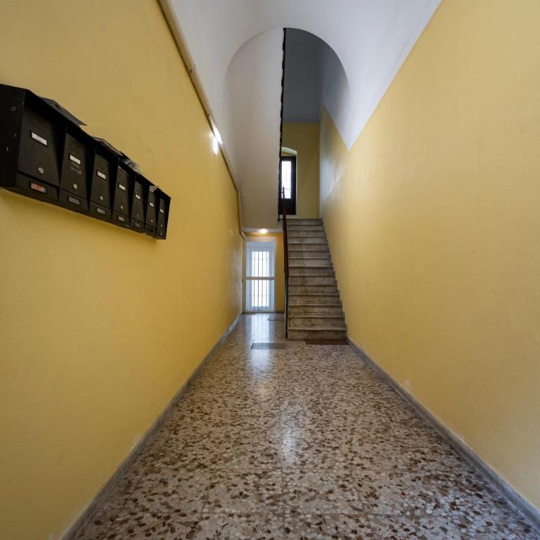 Melo Modern Apartment - Two-Bedroom Apartment with Balcony - 17