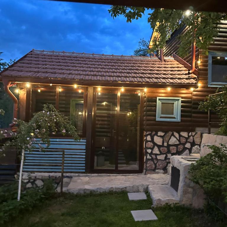 The Bungalows - One-Bedroom Bungalow - 3