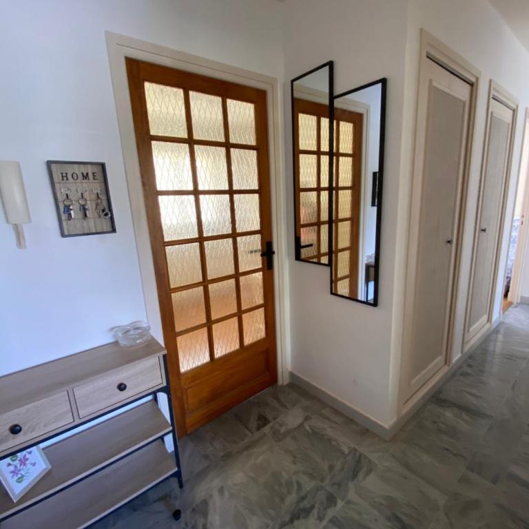 Appartement Fréjus - T3 - 2 chambres - 4 personnes - garage - clim - port à 300 m - Apartment mit 2 Schlafzimmern - 4