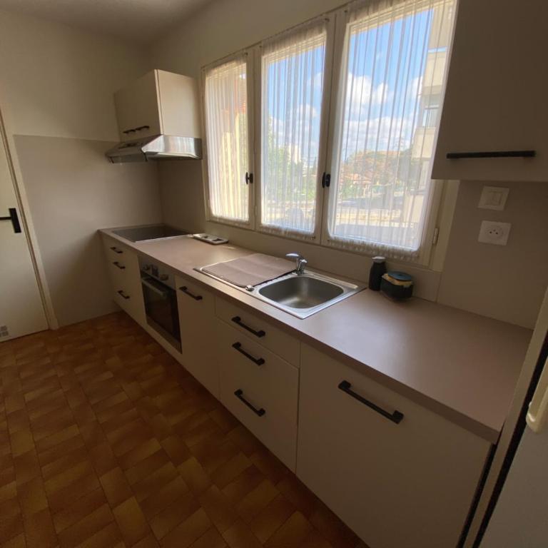Appartement Fréjus - T3 - 2 chambres - 4 personnes - garage - clim - port à 300 m - Apartment mit 2 Schlafzimmern - 7
