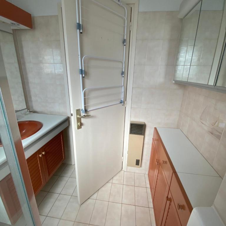 Appartement Fréjus - T3 - 2 chambres - 4 personnes - garage - clim - port à 300 m - Apartment mit 2 Schlafzimmern - 16