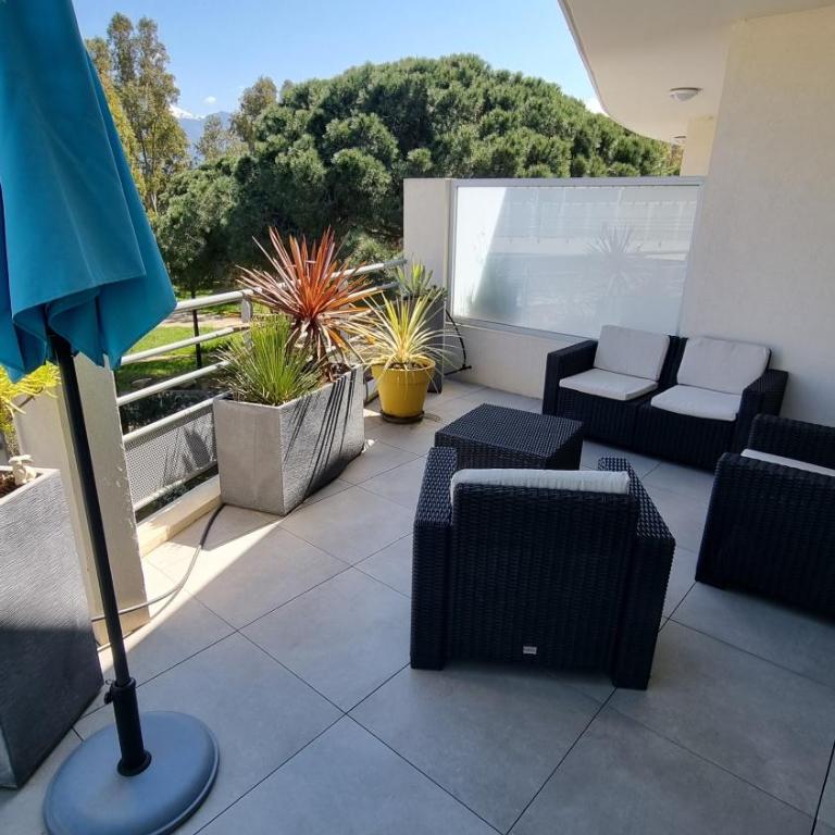 Magnifique appartement traversant à 300 m de la plage - Two-Bedroom Apartment - 1