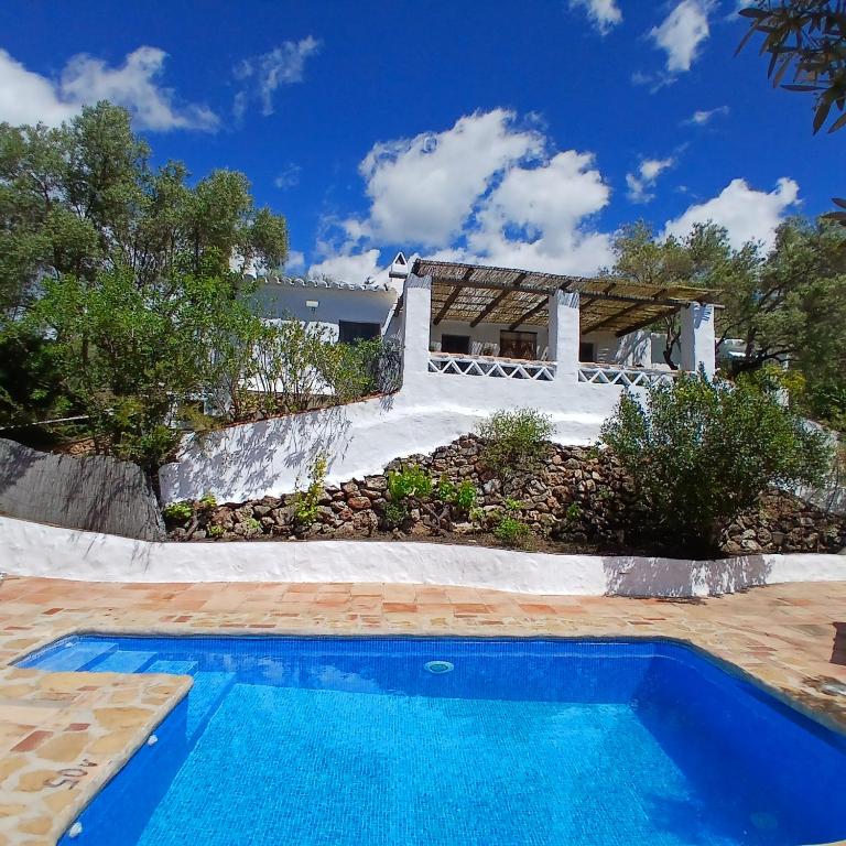 Cortijo Retama, Typical Andalusian Cottage, Romantic & Relax Villa by eastern Costa del Sol, in the countryside near Frigiliana town, at 12 kilometers from the beach - Casa de 2 dormitorios - 1