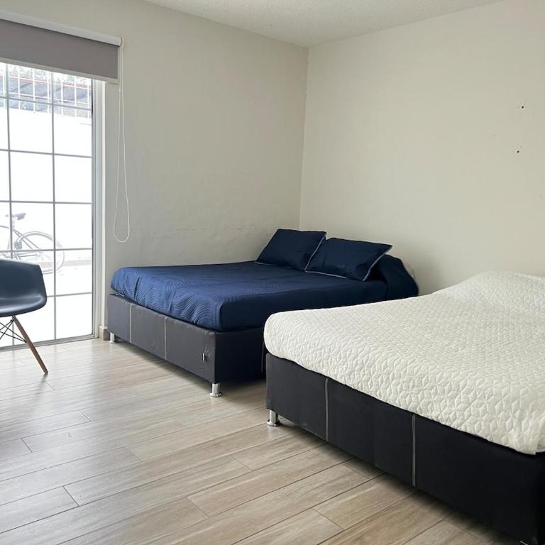Acogedor Departamento en Planta Baja, Excelente Precio y Ubicación - Three-Bedroom Apartment - 7