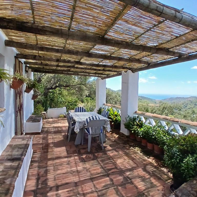 Cortijo Retama, Typical Andalusian Cottage, Romantic & Relax Villa by eastern Costa del Sol, in the countryside near Frigiliana town, at 12 kilometers from the beach - Casa de 2 dormitorios - 2