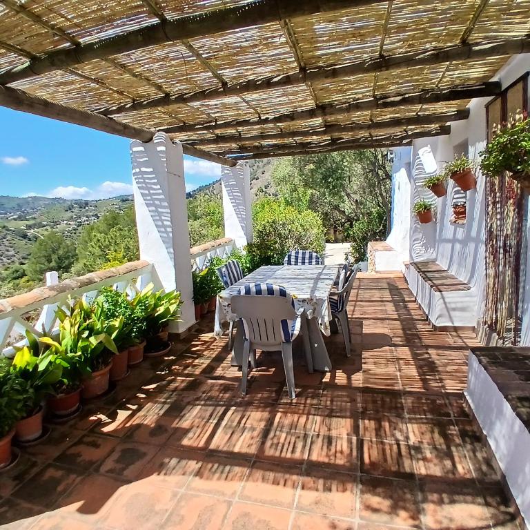 Cortijo Retama, Typical Andalusian Cottage, Romantic & Relax Villa by eastern Costa del Sol, in the countryside near Frigiliana town, at 12 kilometers from the beach - Casa de 2 dormitorios - 11