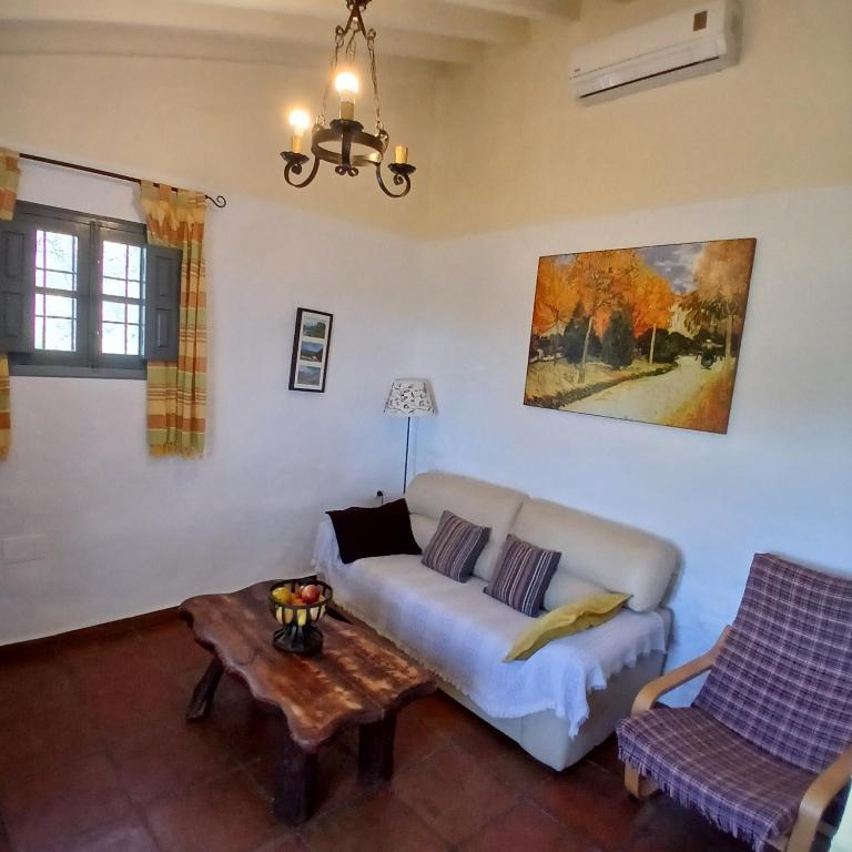 Cortijo Retama, Typical Andalusian Cottage, Romantic & Relax Villa by eastern Costa del Sol, in the countryside near Frigiliana town, at 12 kilometers from the beach - Casa de 2 dormitorios - 14