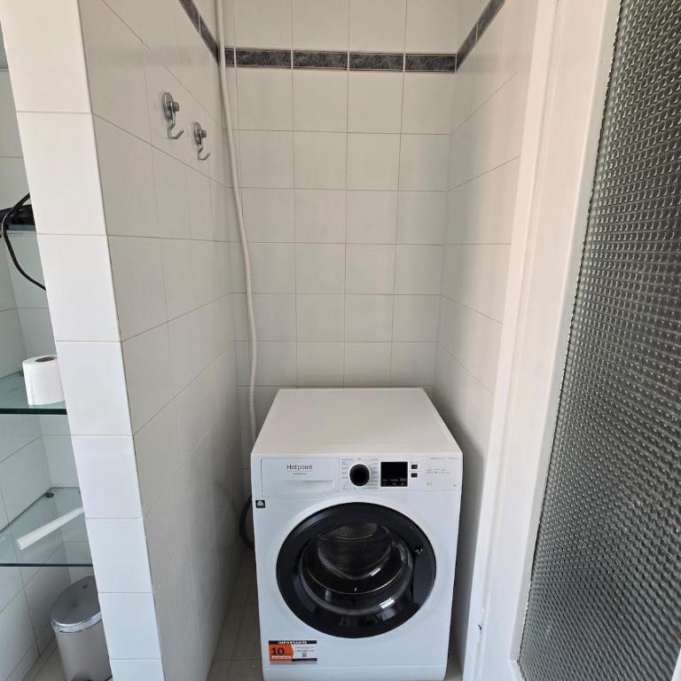 Michelle Apartment with private parking - Three-Bedroom Standard Apartment - 10