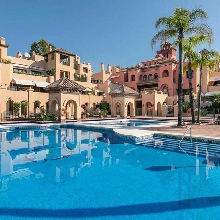Cartuja Del Golf Duplex Penthouse - Three-Bedroom Apartment with Park View - 1