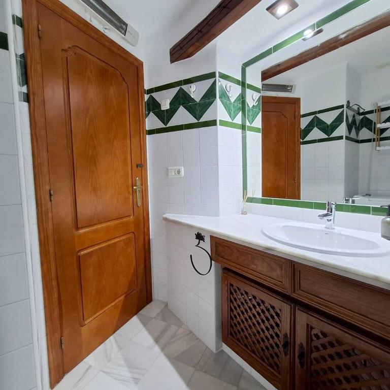 Green Oasis Apartment - near Los Locos Beach - Two-Bedroom Apartment - 18