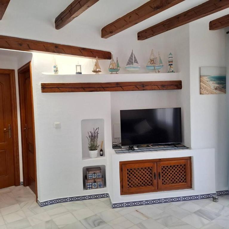 Green Oasis Apartment - near Los Locos Beach - Two-Bedroom Apartment - 11