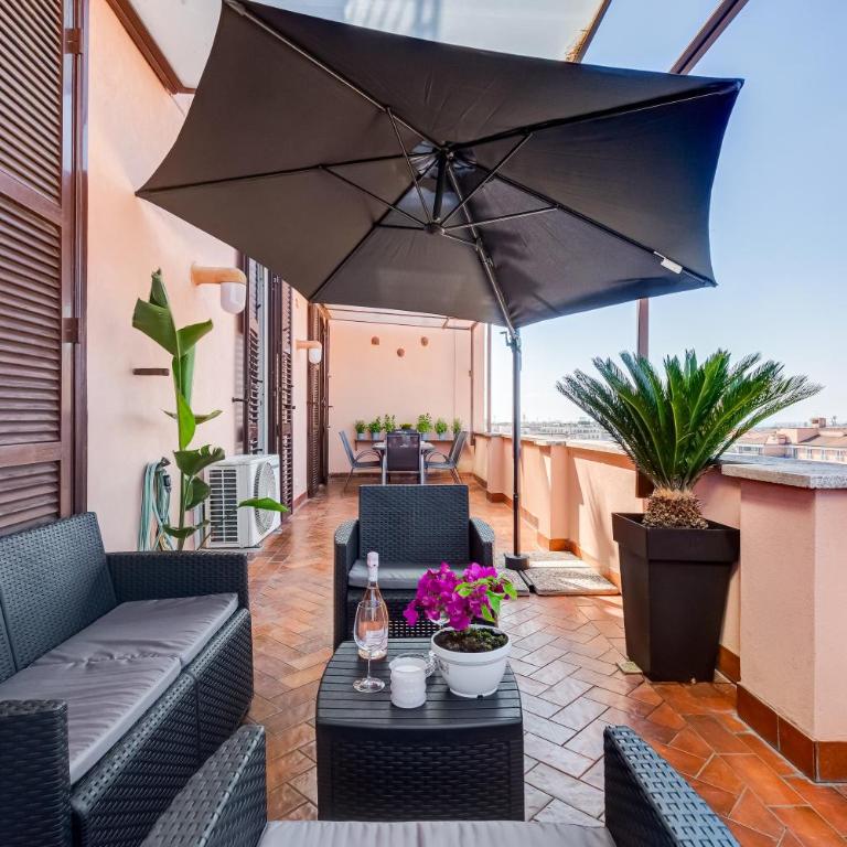 Terrace with a view of Rome - Appartamento con 3 Camere da Letto e con Vista - 3