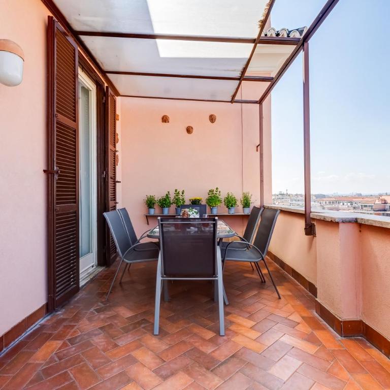 Terrace with a view of Rome - Appartamento con 3 Camere da Letto e con Vista - 53