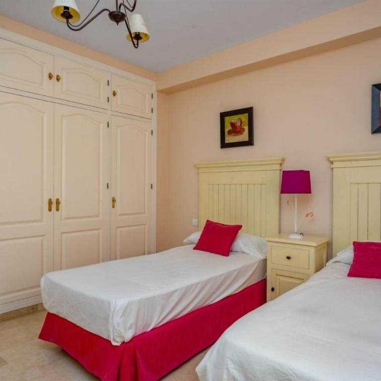 Bermuda Beachfront Living by Lica Homes - Apartamento con vistas al mar - 19