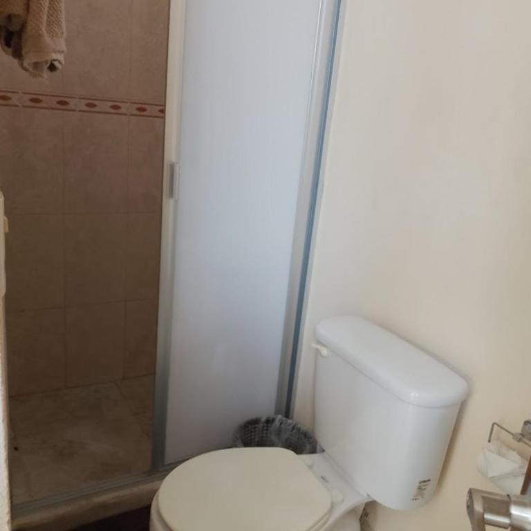 Casa Kleha Familiar y Comodidad - Habitación Doble con baño privado - 11