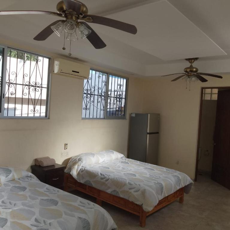 Casa Kleha Familiar y Comodidad - Habitación Doble con baño privado - 13