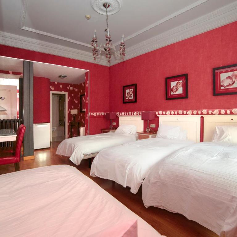 Hostal Adria Santa Ana - Camera Tripla con Letto Supplementare - 4