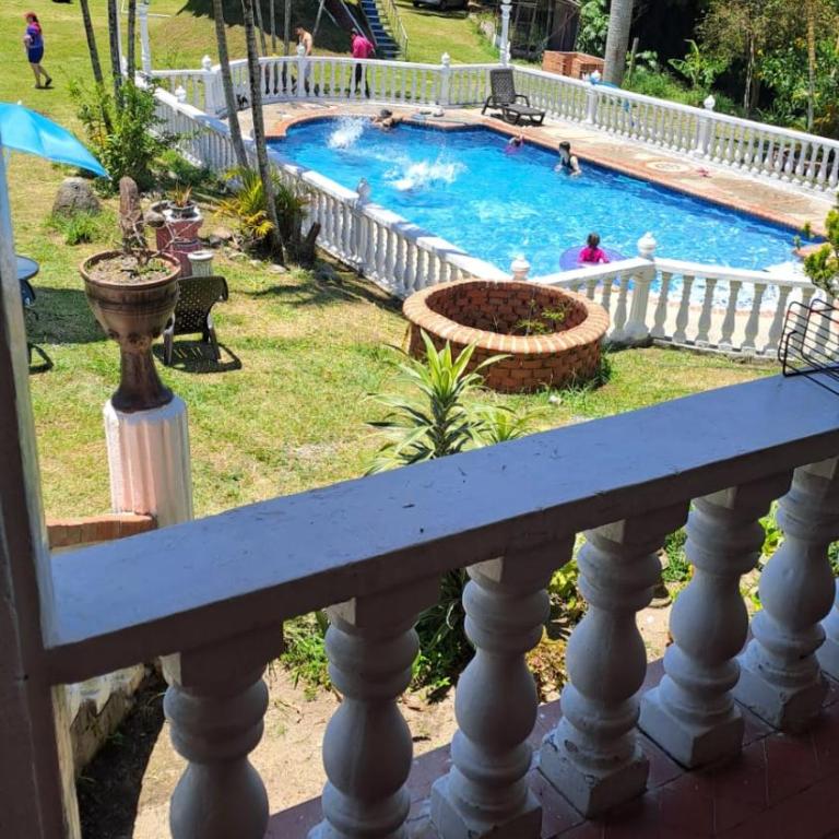 Finca huellas del sol - Casa de 8 dormitorios - 2